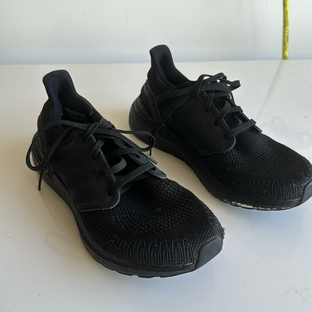 Adidas women’s ultra boost size 7.5